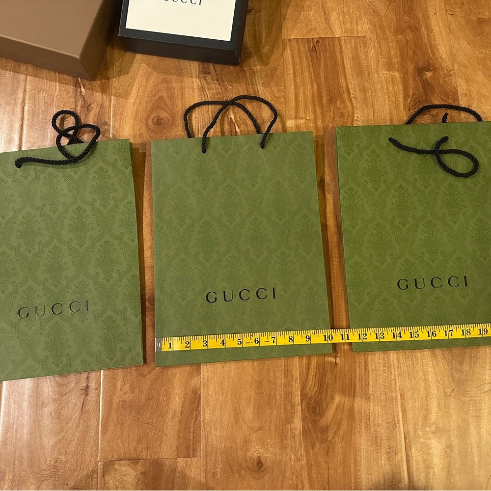 Gucci green shopping bags